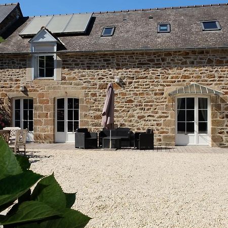 Le Logis De Mordreuc Apartment Pleudihen-sur-Rance Exterior foto